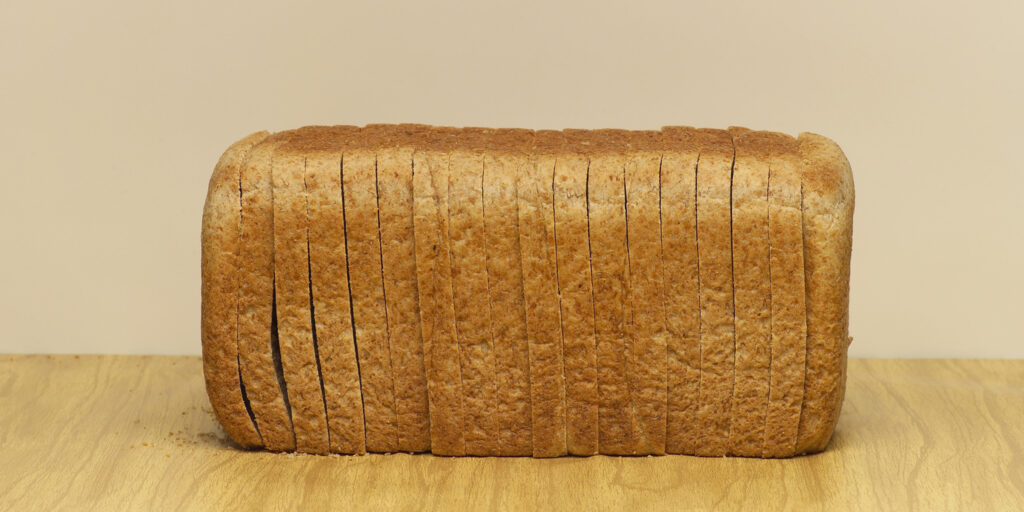 How many slices of bread are in a loaf? The size of a slice